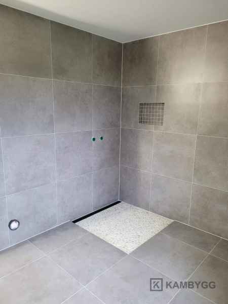 KAMBYGG_Project_025_35 Bad og del av hus &bull; KAMBYGG